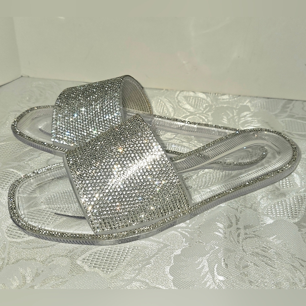 NWOT Herstyle Clear Flat Sandals With Sparkling Strap Sz 8